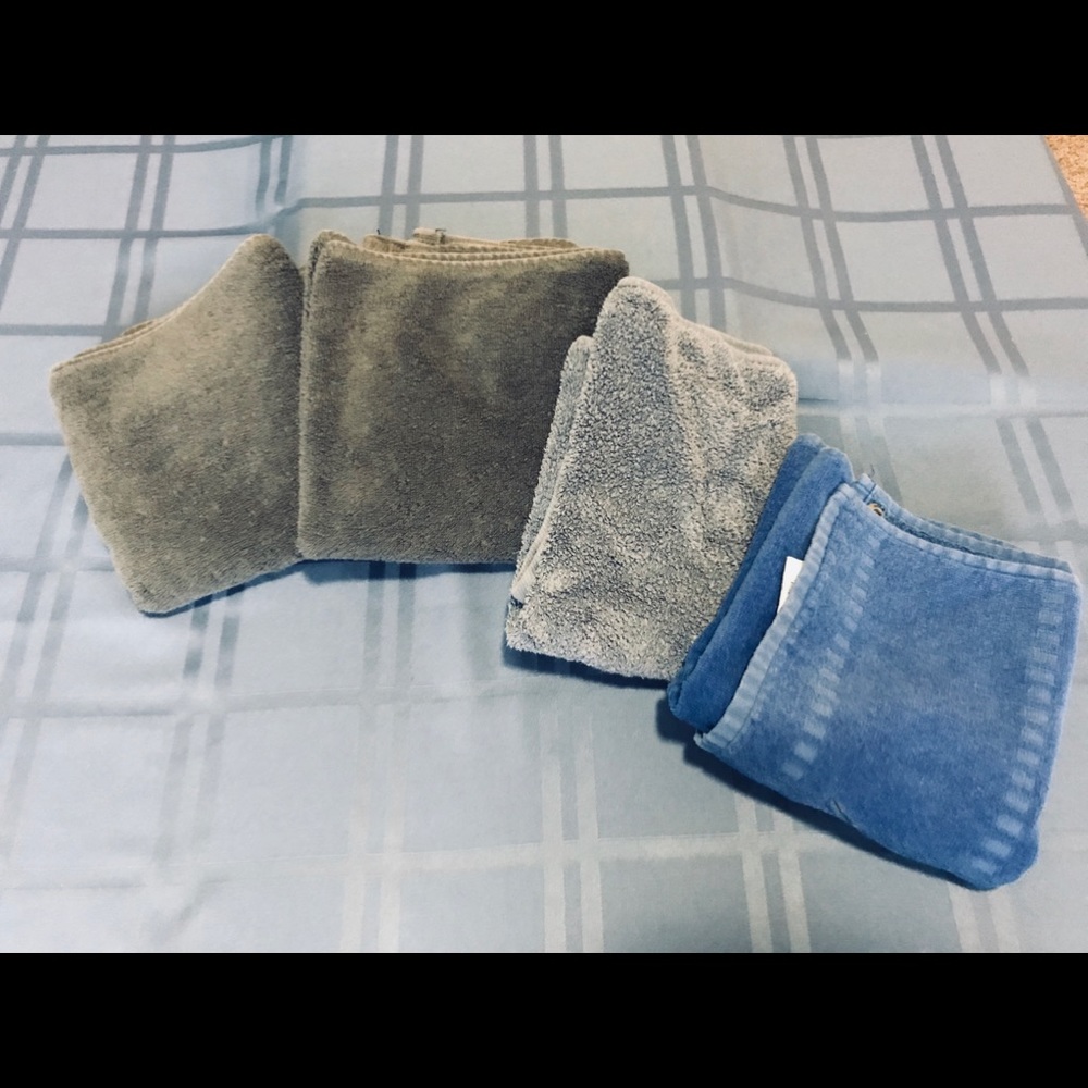 Bathroom hand towels